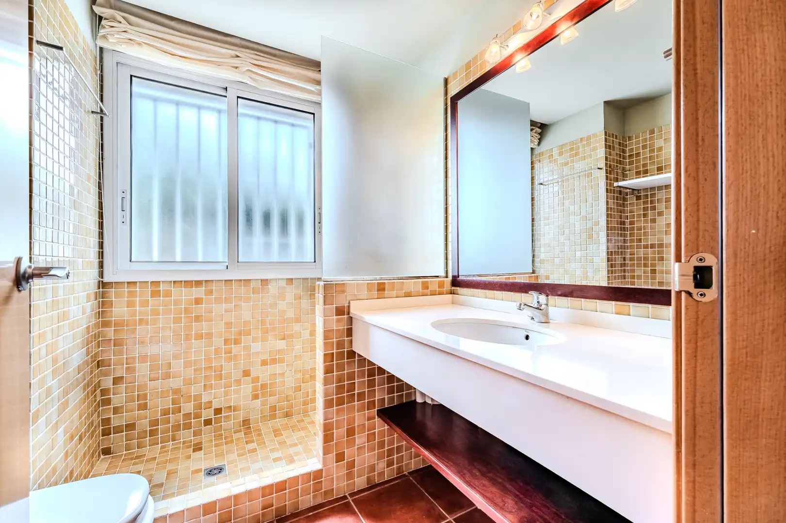 Baño de Piso en venta en L'Ampolla con Aire acondicionado, Calefacción y Terraza