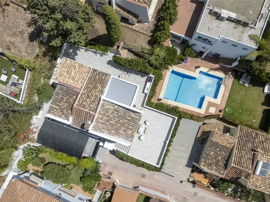 Vista exterior de Casa o chalet en venta en Marbella con Aire acondicionado, Jardín privado y Terraza