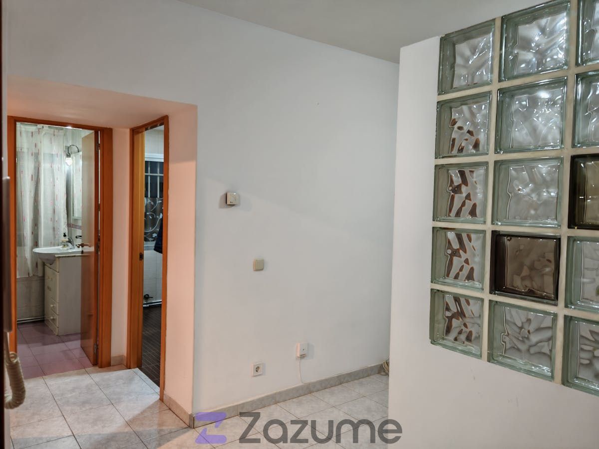 Dormitori de Pis de lloguer en  Madrid Capital amb Aire condicionat, Calefacció i Terrassa