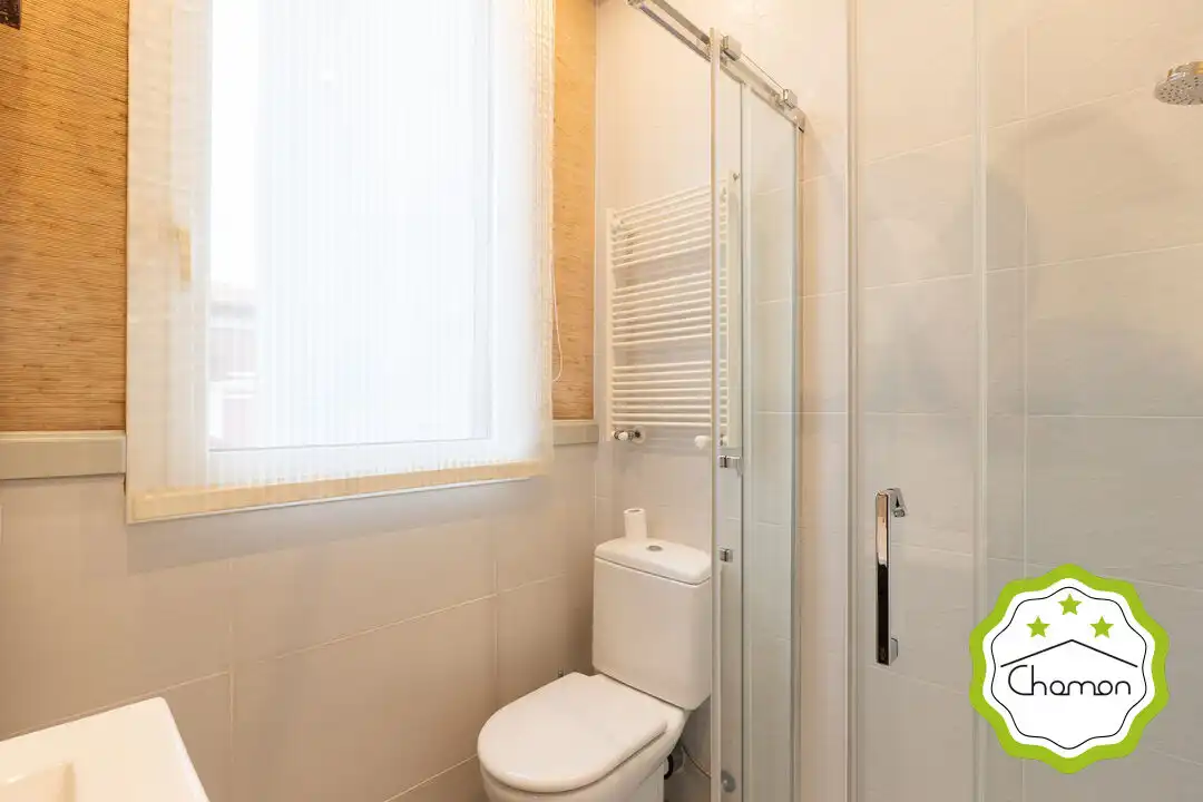 Badezimmer von Wohnung zum Verkauf in Portugalete mit Heizung, Terrasse und Abstellraum