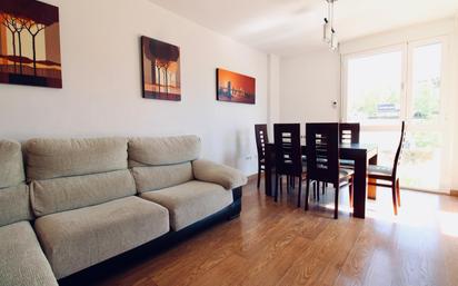 Living room of Flat for sale in  Granada Capital  with Air Conditioner