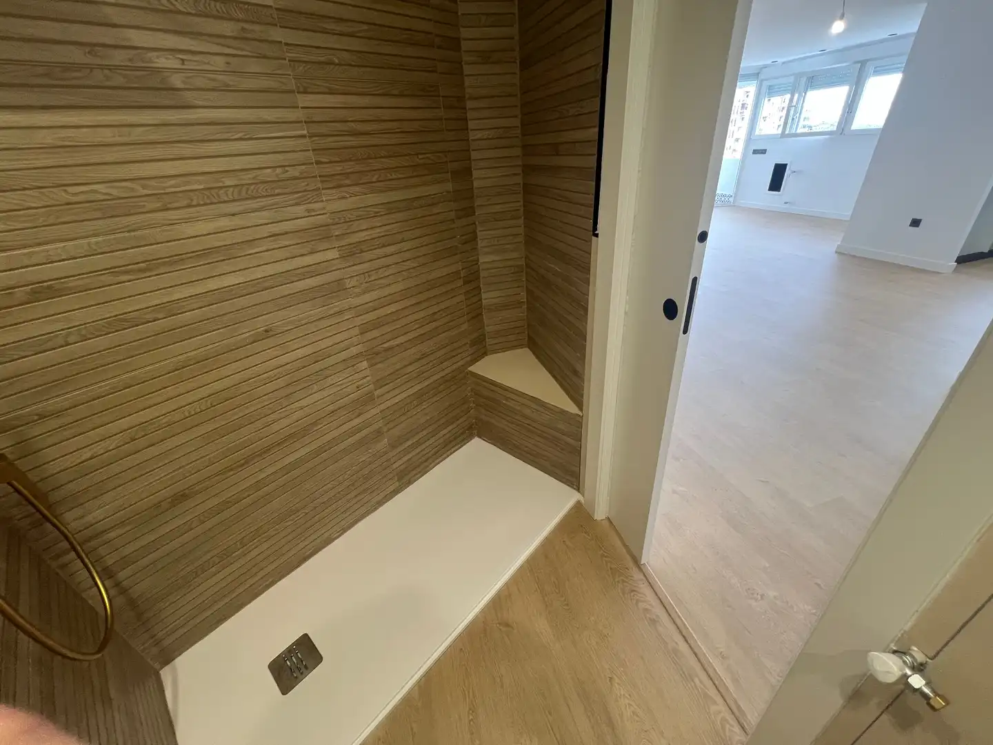 Badezimmer von Wohnung zum Verkauf in Jaén mit Heizung und Balkon