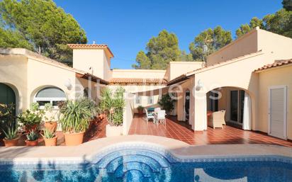 Vista exterior de Casa o xalet en venda en Altea amb Aire condicionat, Terrassa i Piscina