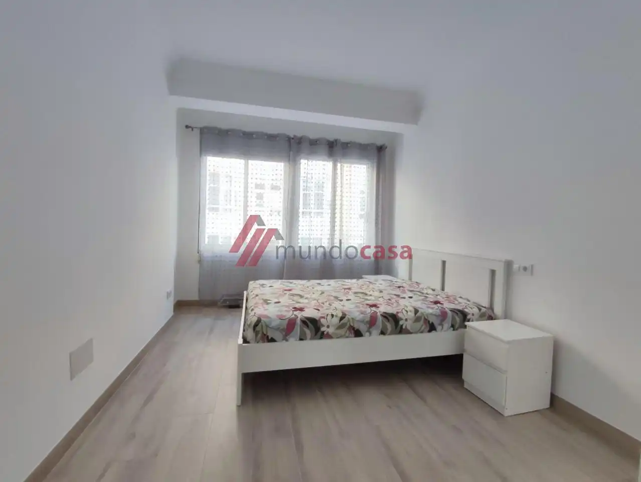 Habitación de Piso de alquiler en Ferrol con Calefacción y Amueblado