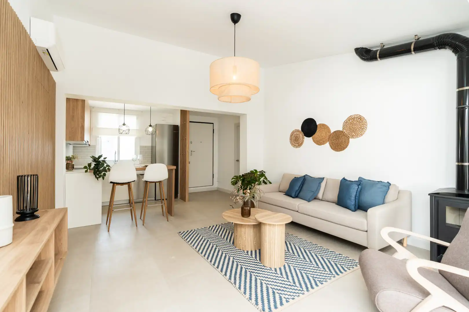 Sala d'estar de Casa o xalet en venda en Estepona amb Jardí privat i Piscina