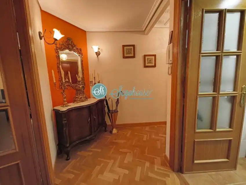 Pis en venda en Segovia amb Calefacció, Parquet i Moblat