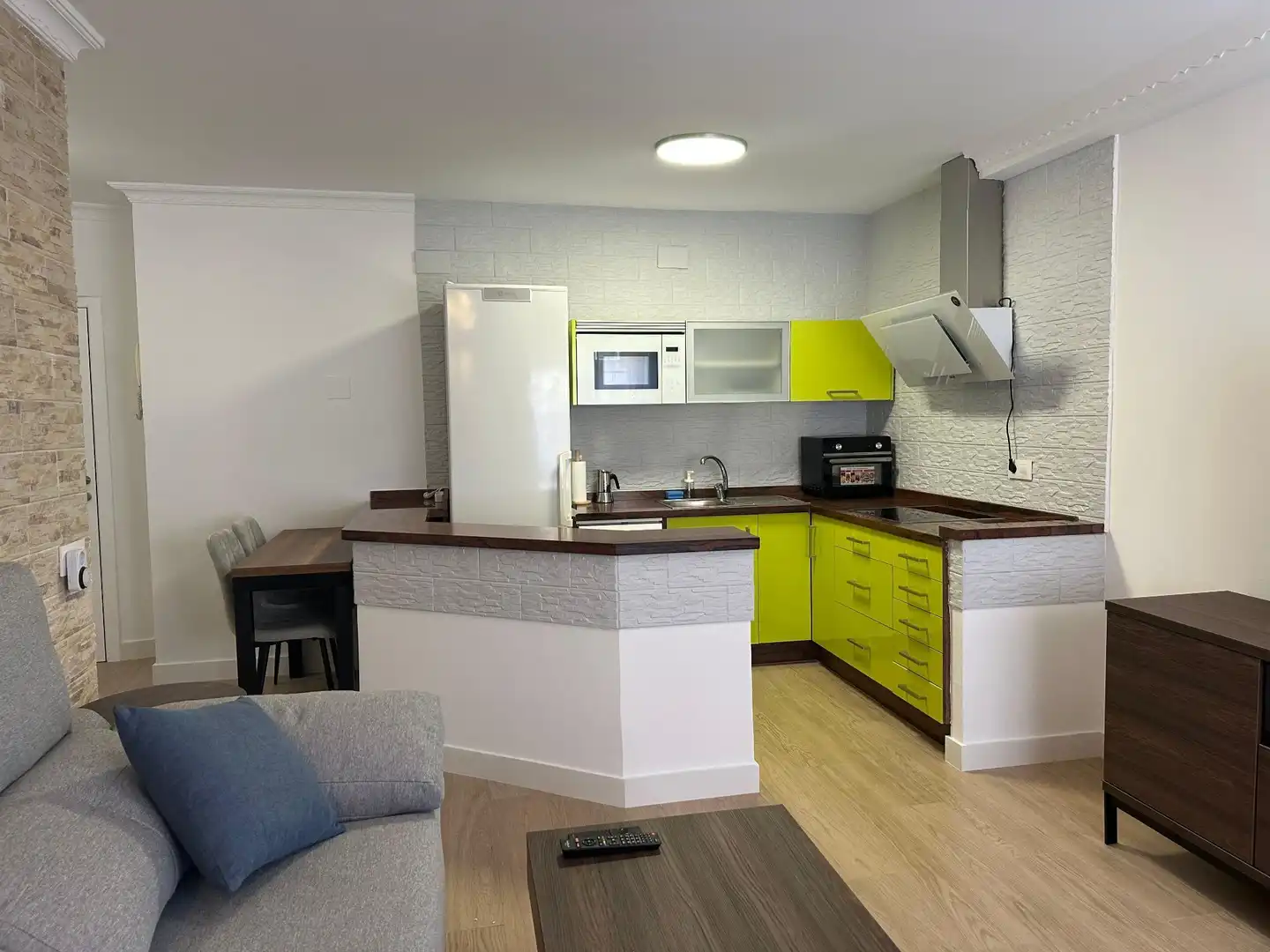 Kitchen of Flat for rent in Huelva  with Air Conditioner and Furnished
