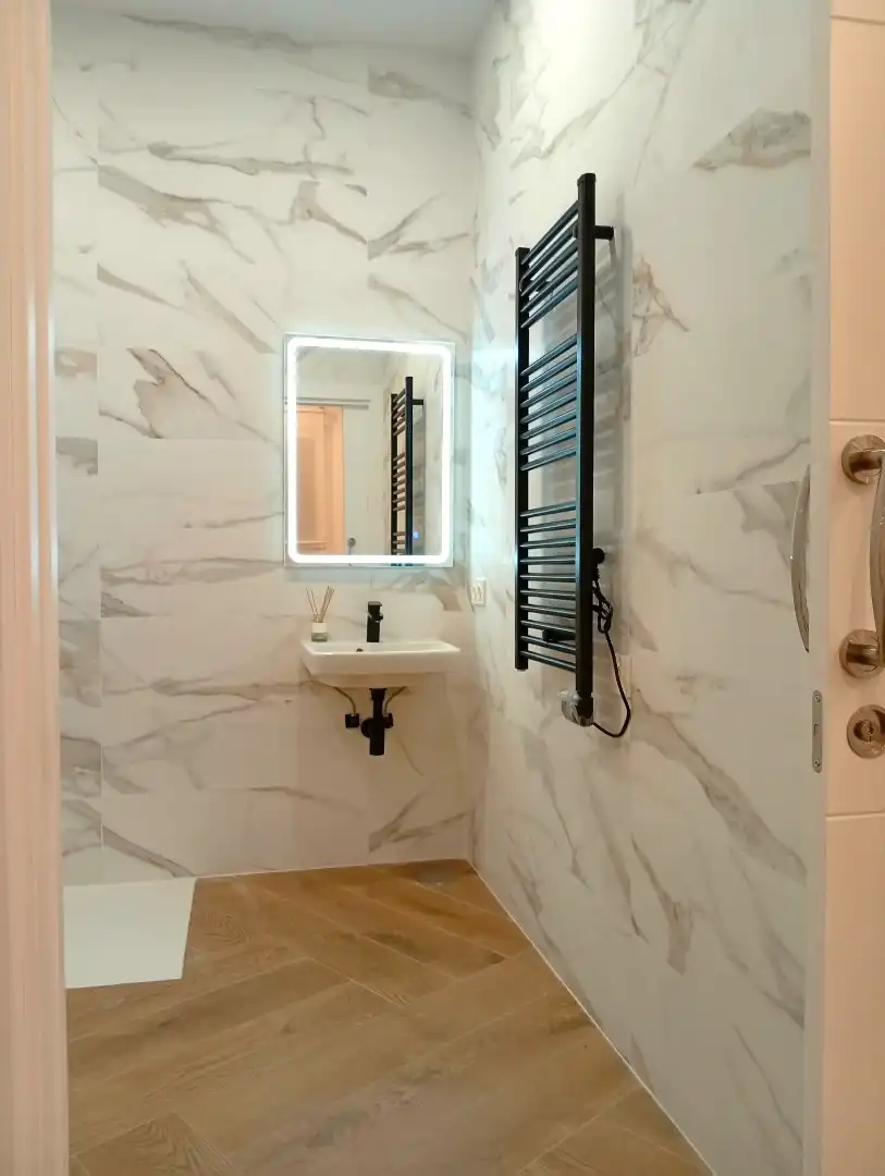 Badezimmer von Wohnungen zum Verkauf in Gijón  mit Heizung, Ofen und Waschmaschine