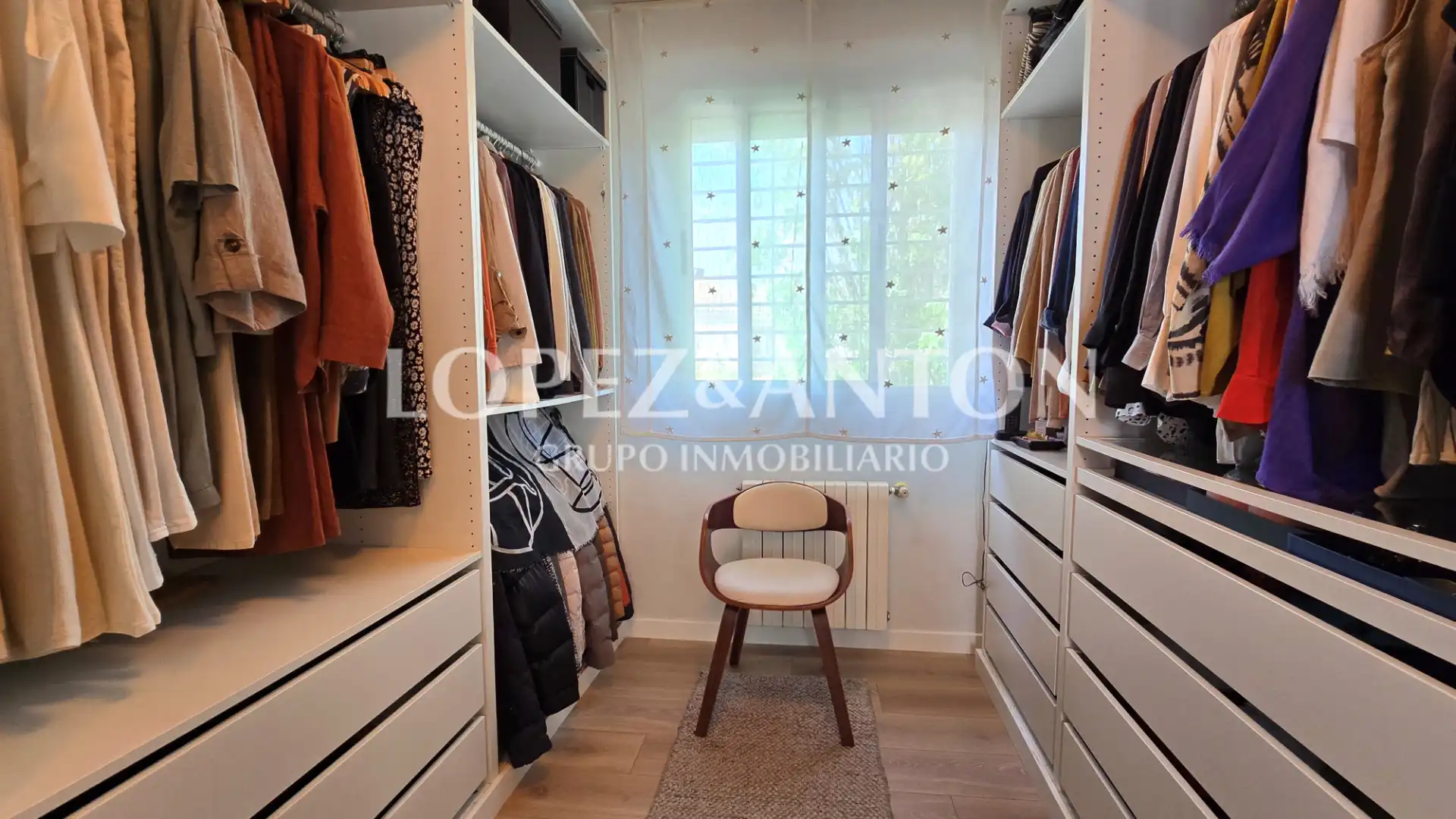 Bedroom of Houses for sale in L'Eliana  with Air Conditioner, Heating and Private garden