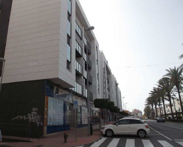 Flat for sale in Plaza de itálica, Roquetas Pueblo
