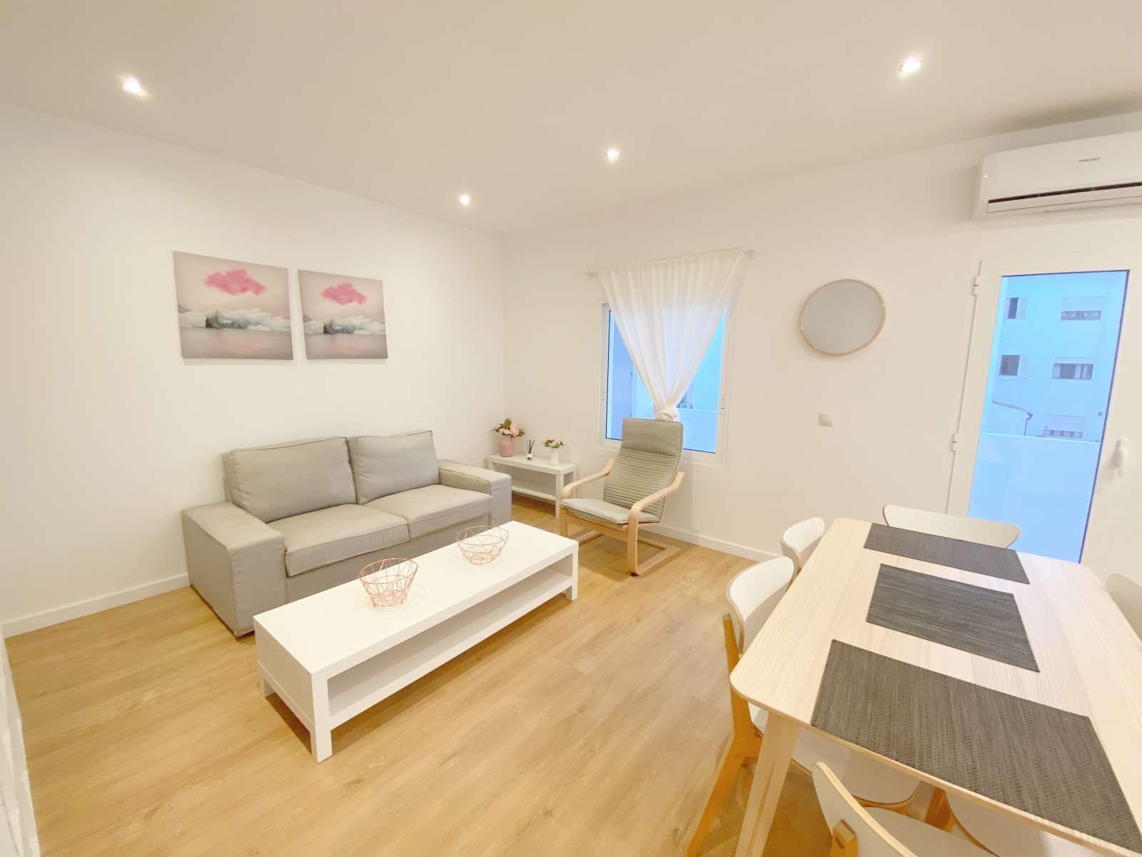 Sala d'estar de Apartament per a compartir en  Palma de Mallorca amb Aire condicionat, Terrassa i Moblat