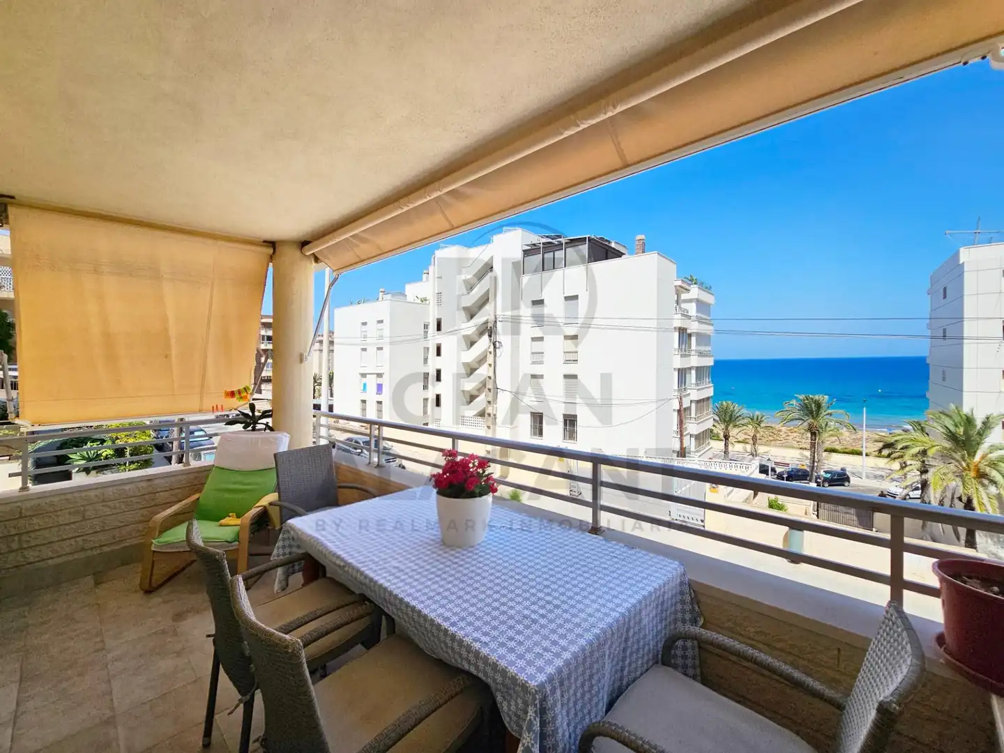 Vista exterior de Apartamento en venta en Elche / Elx con Aire acondicionado, Calefacción y Terraza