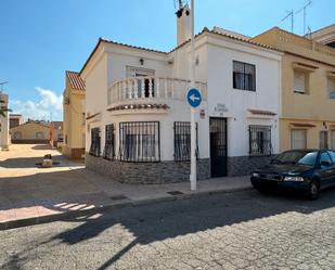 Vista exterior de Casa adosada en venda en Mazarrón amb Aire condicionat, Terrassa i Balcó