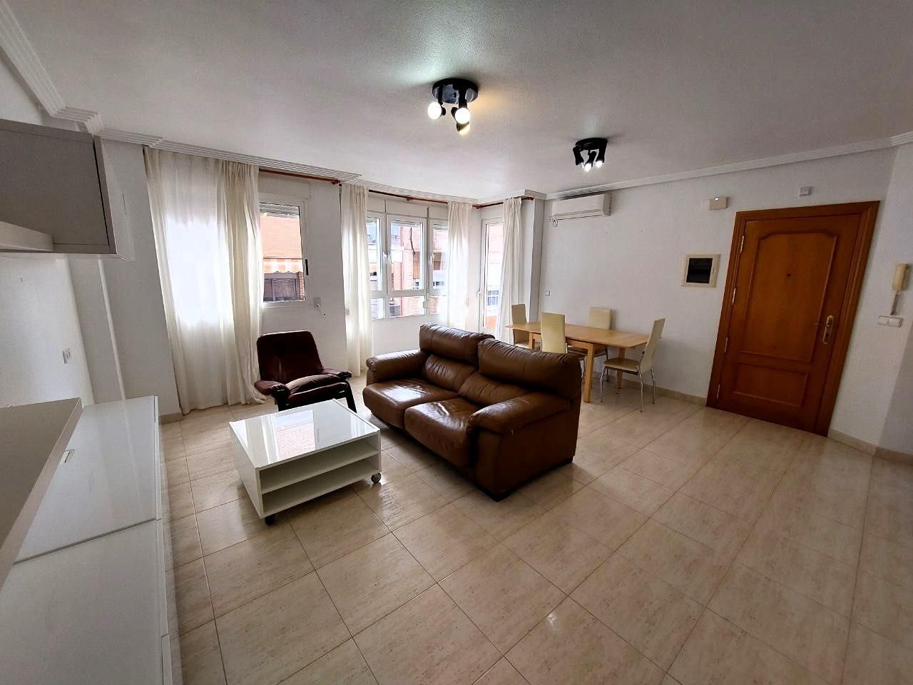Flat to rent in Calle CRISTOBAL COLON, Alcantarilla
