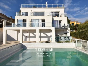 Detached house with pool for sale in Centre