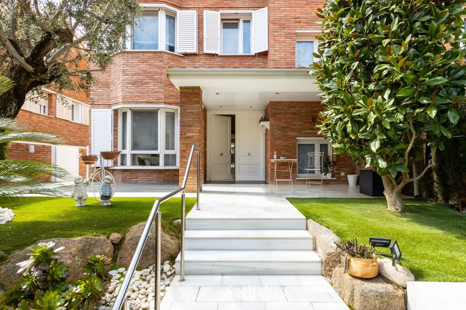 Vista exterior de Casa o chalet en venta en Alella con Aire acondicionado, Calefacción y Jardín privado