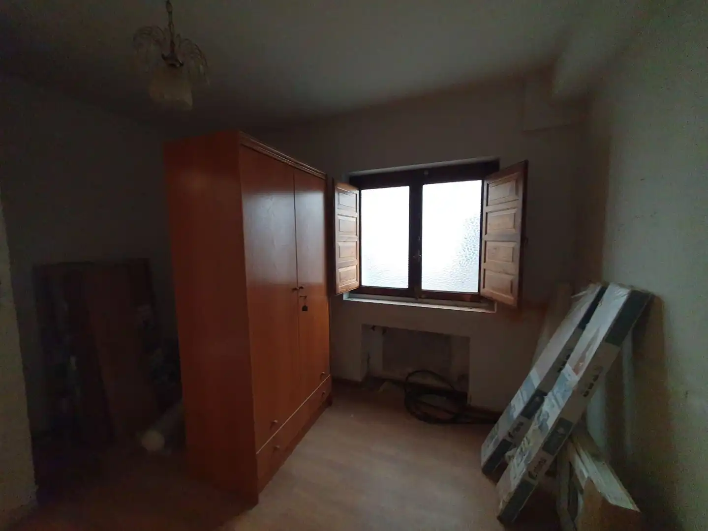 Schlafzimmer von Wohnung zum Verkauf in Salas mit Heizung, Terrasse und Balkon