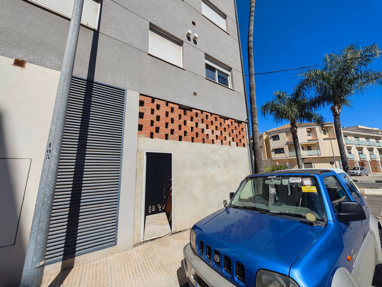 Vista exterior de Local en venta en Miramar