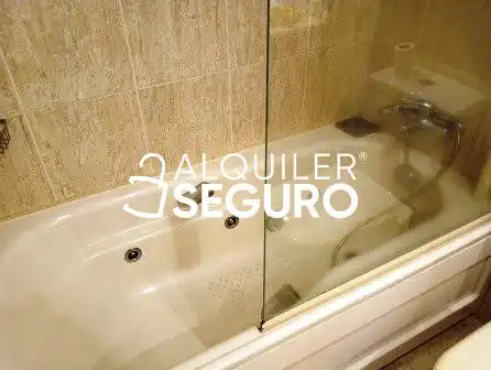 Bathroom of Flat for rent in Oleiros  with Heating and Furnished
