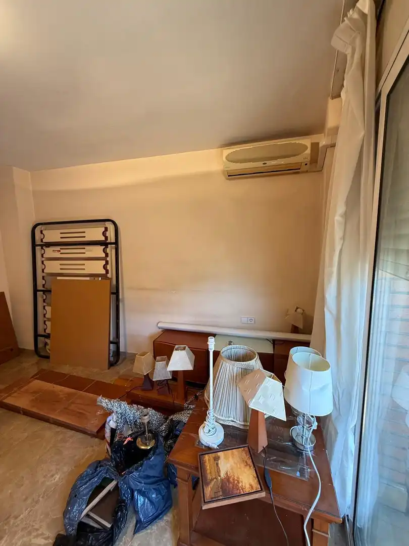 Piso en venta en L'Hospitalet de Llobregat con Balcón