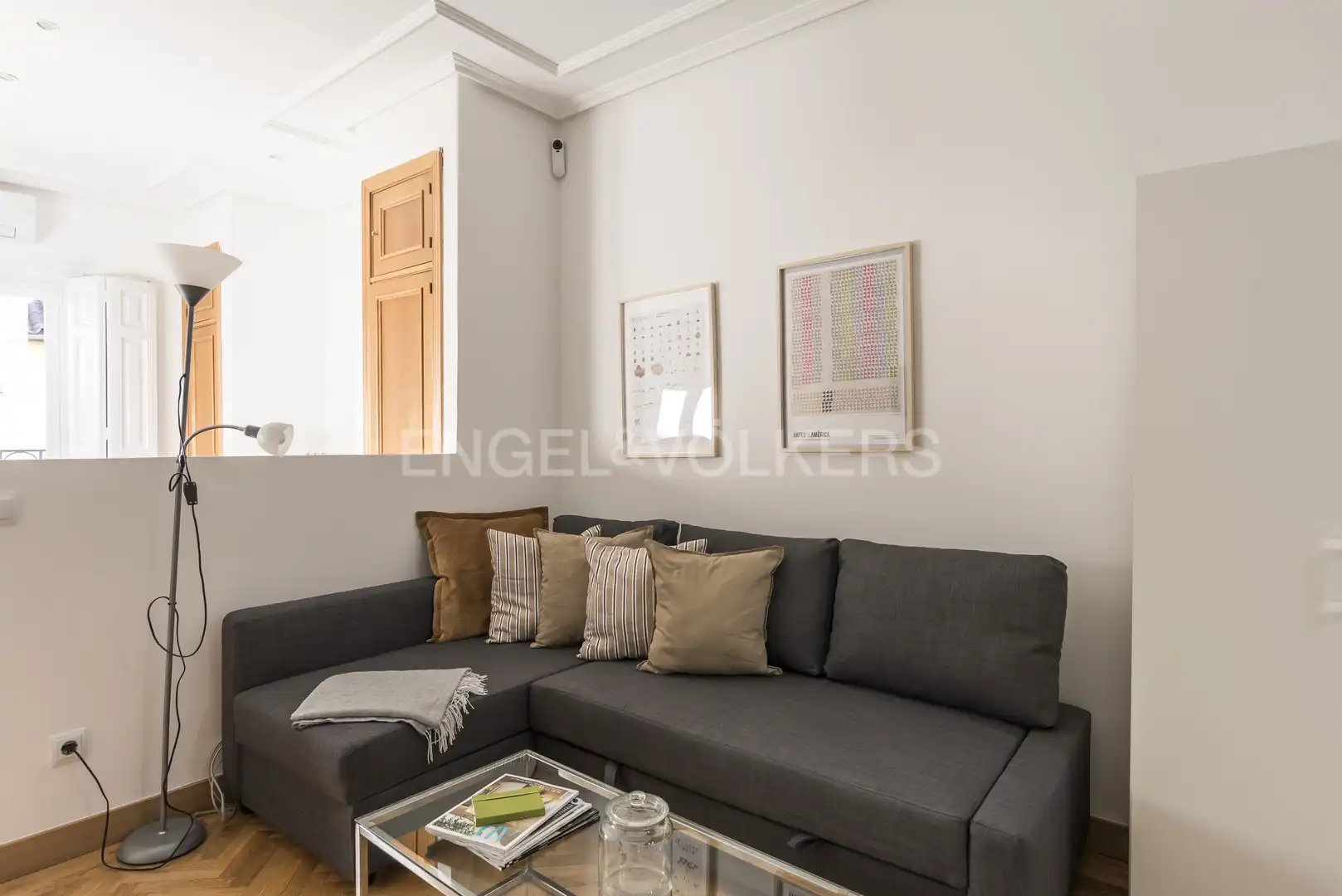 Living room of Flat for rent in Madrid  with Air Conditioner, Heating and Parquet flooring