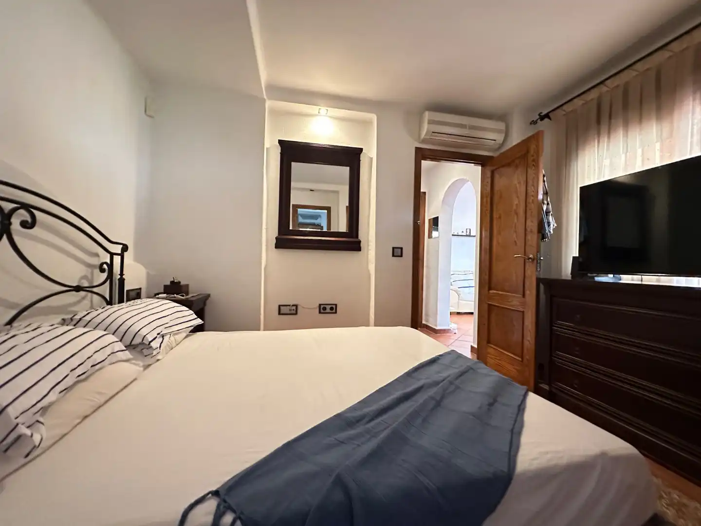 Bedroom of Apartments for sale in Torrevieja  with Air Conditioner, Swimming Pool and Internet