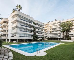 Swimming pool of Flat for sale in Sitges  with Air Conditioner, Heating and Terrace