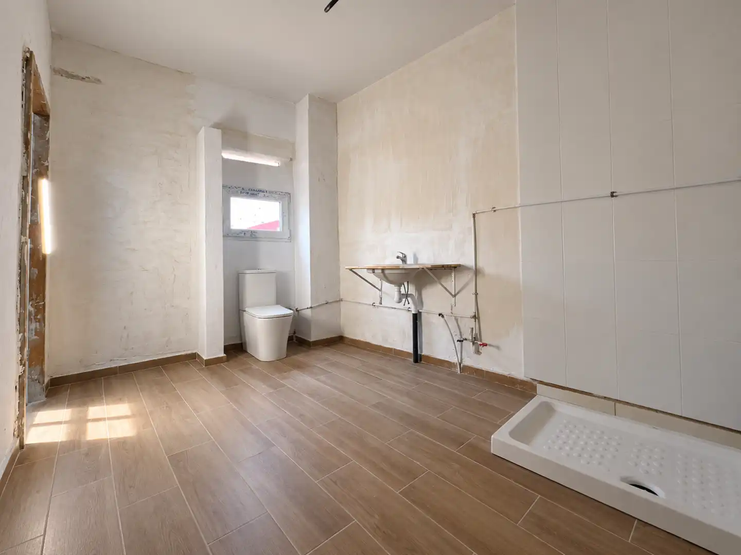 Bathroom of Houses for sale in Burjassot  with Terrace and Storage room