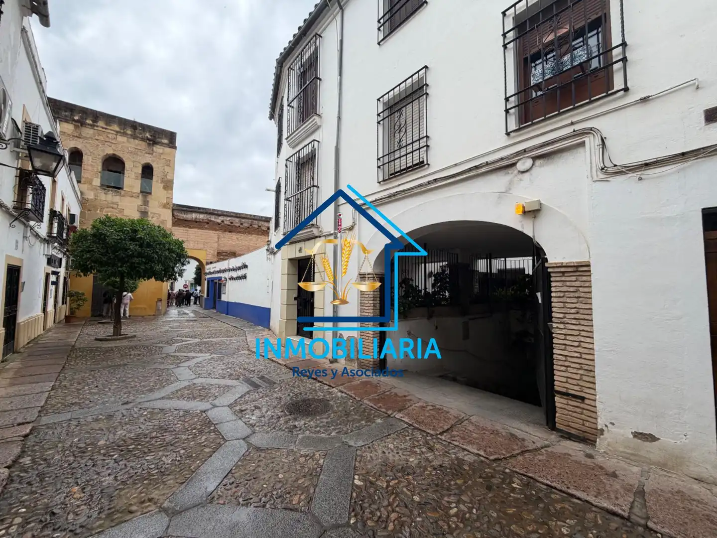 Vista exterior de Garatge en venda en Córdoba