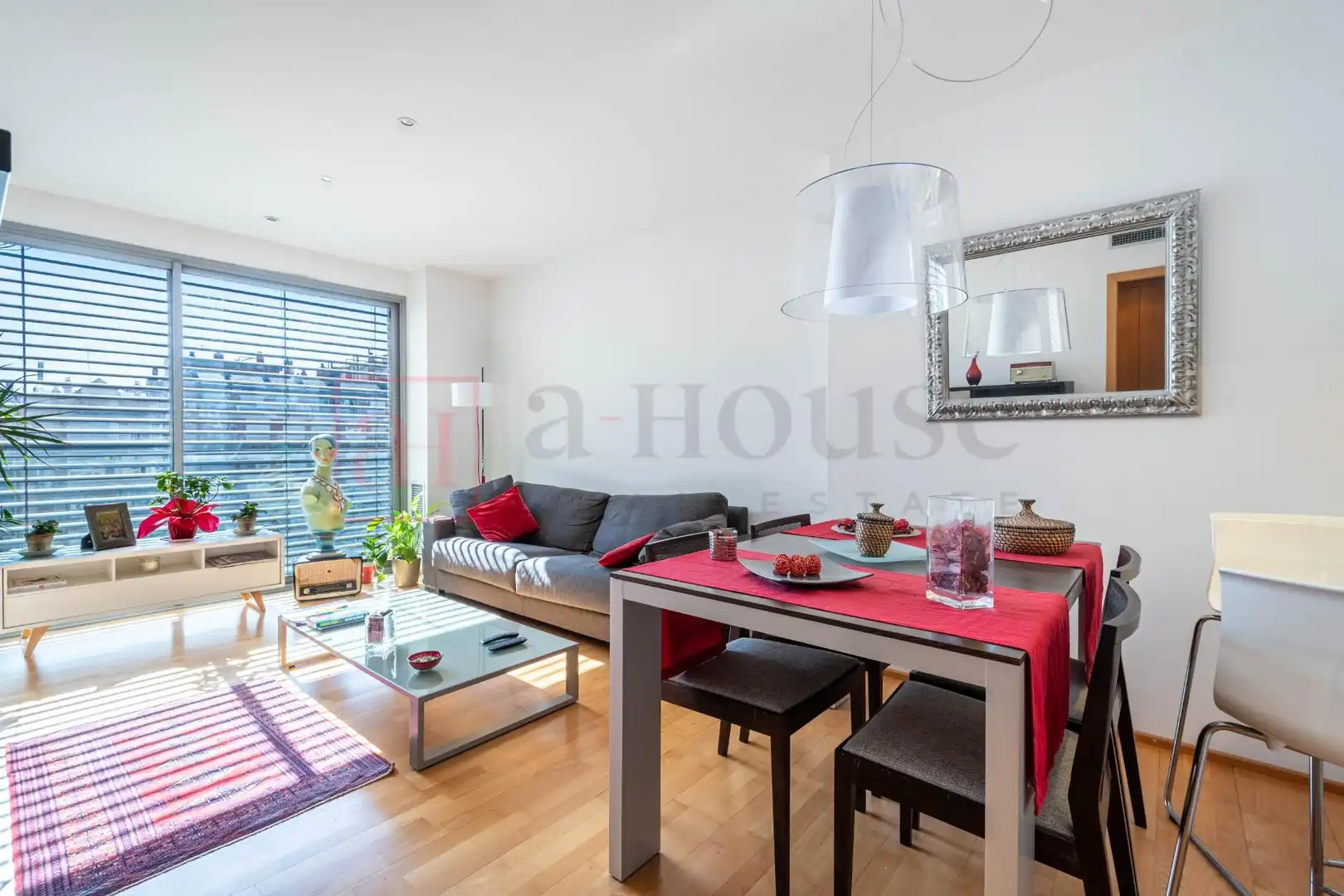 Attique avec ascenseur à vendre à Carrer de Sardenya