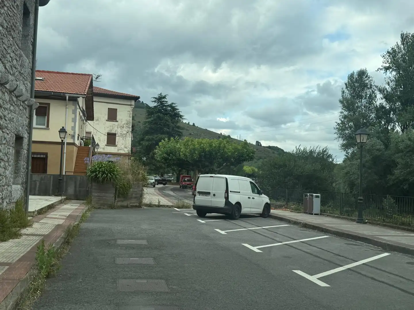 Parkplatz von Wohnung zur Miete in Colunga mit Heizung, Möbliert und Ofen