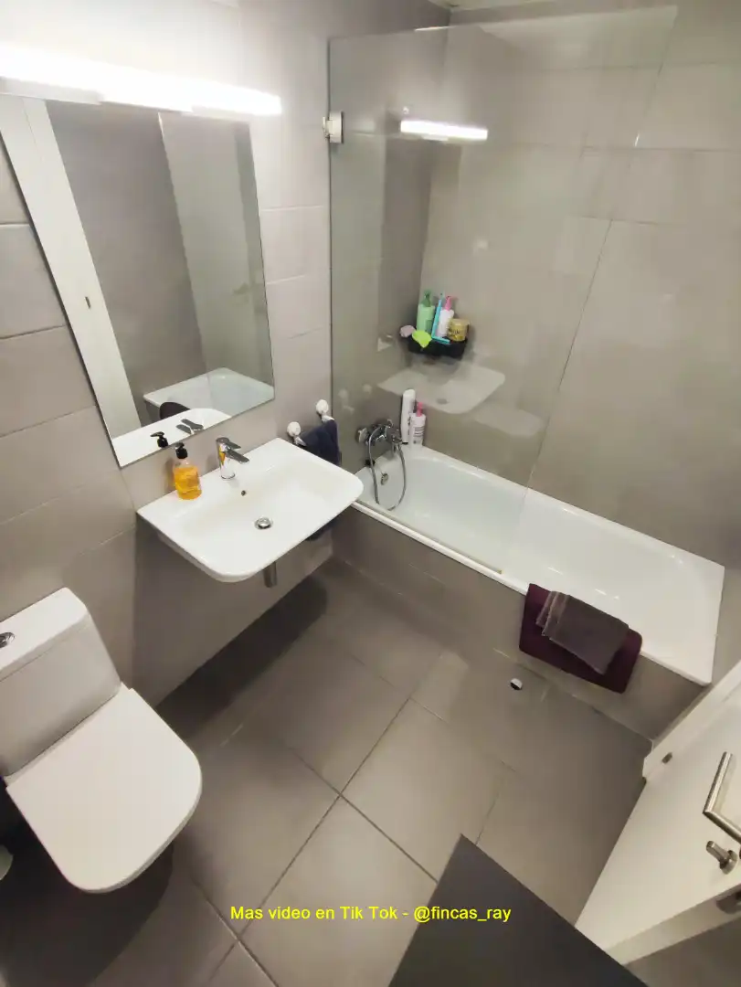 Baño de Piso en venta en Ripollet con Aire acondicionado, Calefacción y Parquet