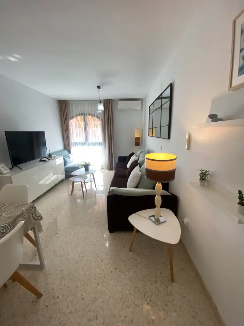 Sala d'estar de Pis de lloguer en Málaga amb Aire condicionat, Moblat i Forn