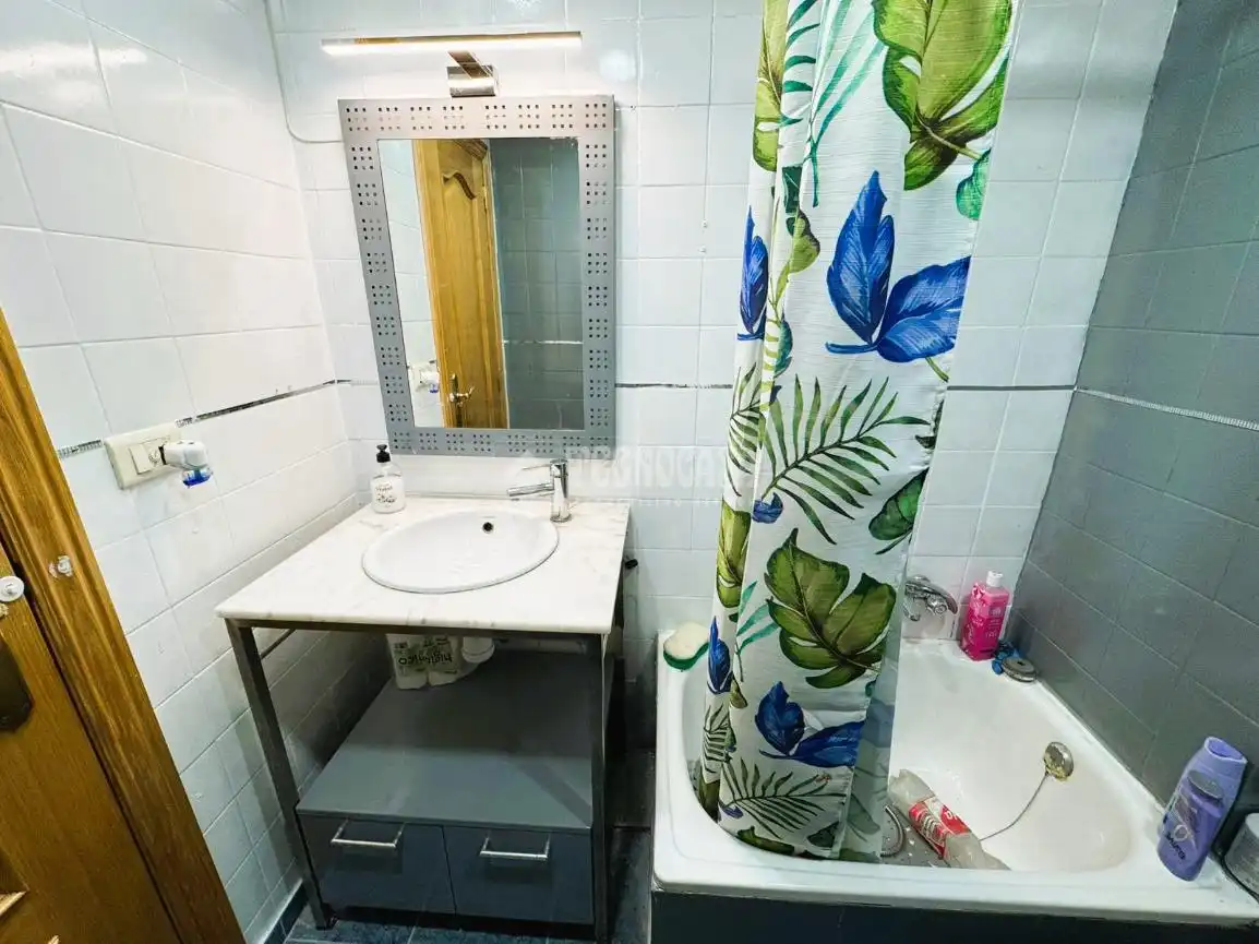 Baño de Piso en venta en Torrent con Calefacción y Balcón