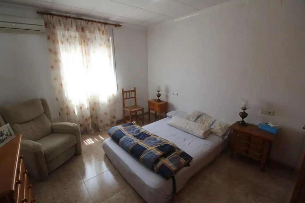 Habitación de Casa adosada en venta en Torrevieja con Aire acondicionado, Jardín privado y Terraza