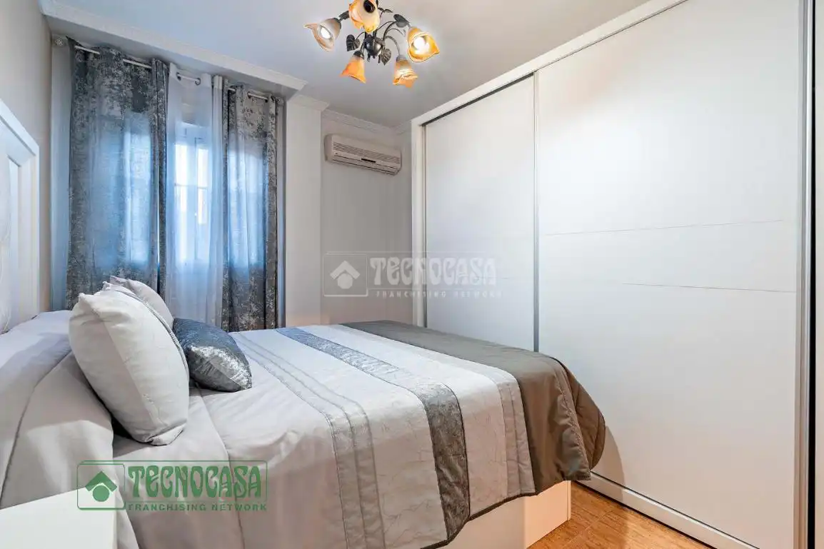 Habitación de Piso en venta en Roquetas de Mar con Aire acondicionado, Calefacción y Amueblado