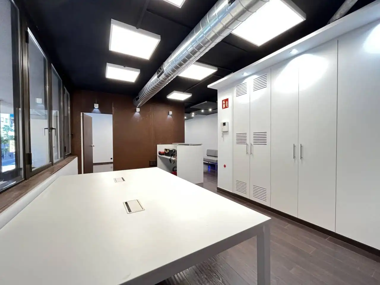 Oficina de lloguer a Calle Sants, 241, Sants