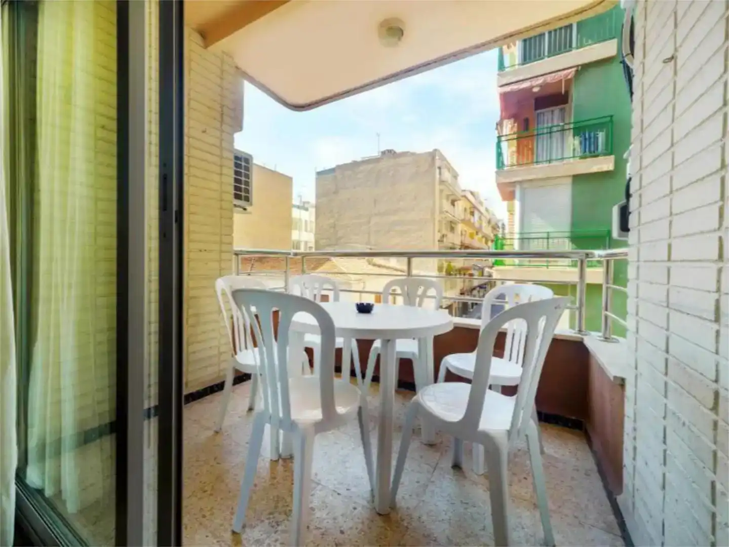 Terrasse von Wohnungen zur Miete in Benidorm mit Klimaanlage und Balkon