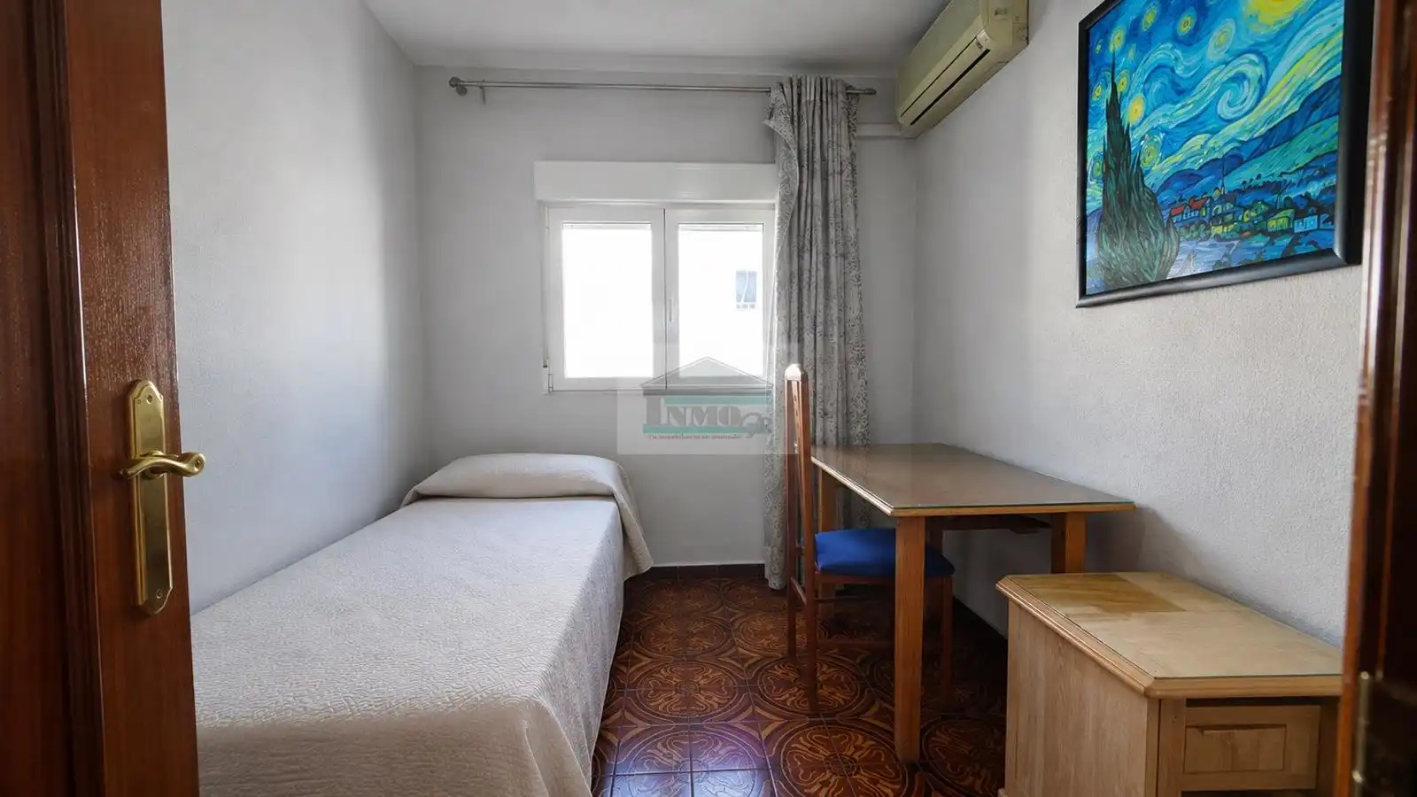 Bedroom of Flat for rent in Granada  with Air Conditioner, Furnished and Balcony