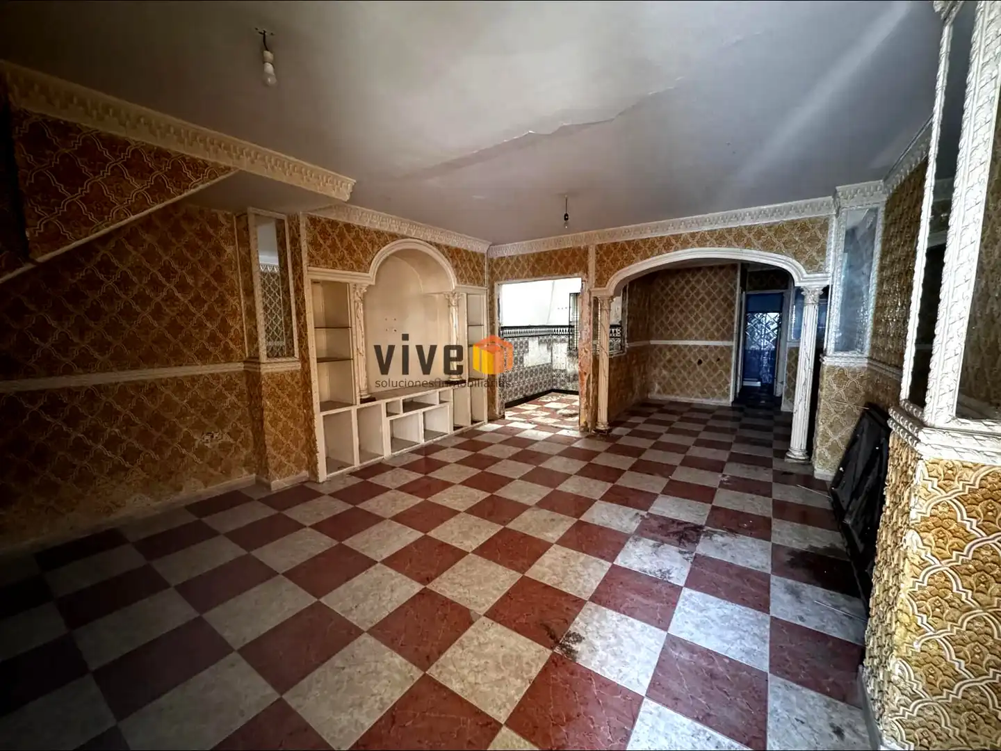 Living room of Flat for sale in Sevilla  with Private garden