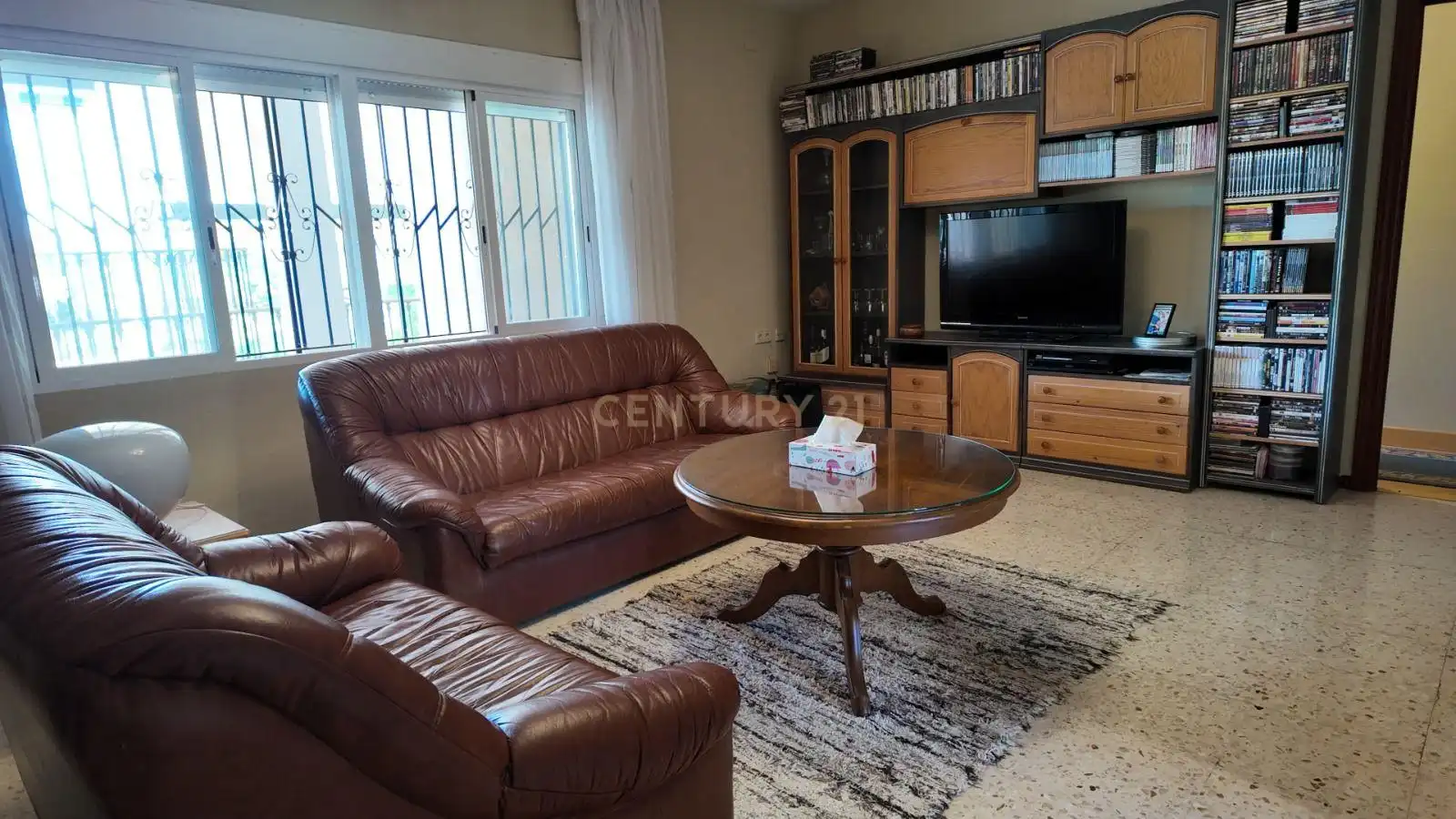 Sala d'estar de Casa o xalet en venda en Casar de Cáceres amb Aire condicionat, Jardí privat i Traster