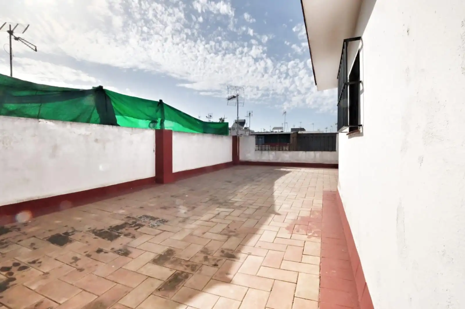 Terrace of Houses for sale in Sevilla  with Air Conditioner and Terrace
