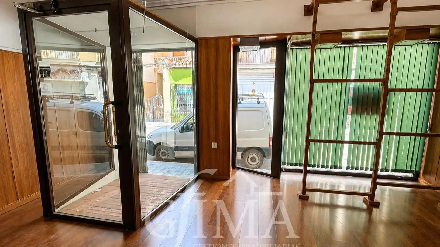 Local comercial de lloguer a Calle de Alfonso XII, imagen 3