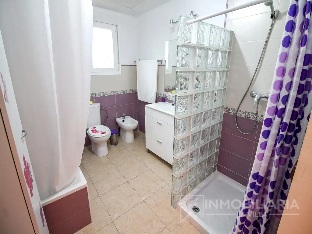 Baño de Finca rústica de alquiler en Tolox con Piscina