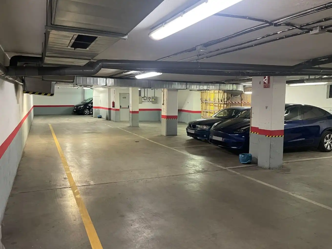 Parking of Garage for rent in Madrid  with Alarm
