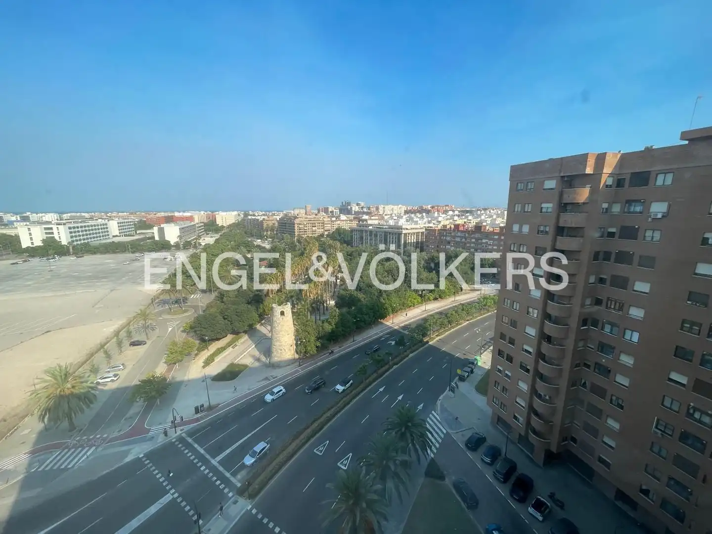 Exterior view of Flat for rent in Valencia  with Air Conditioner and Heating