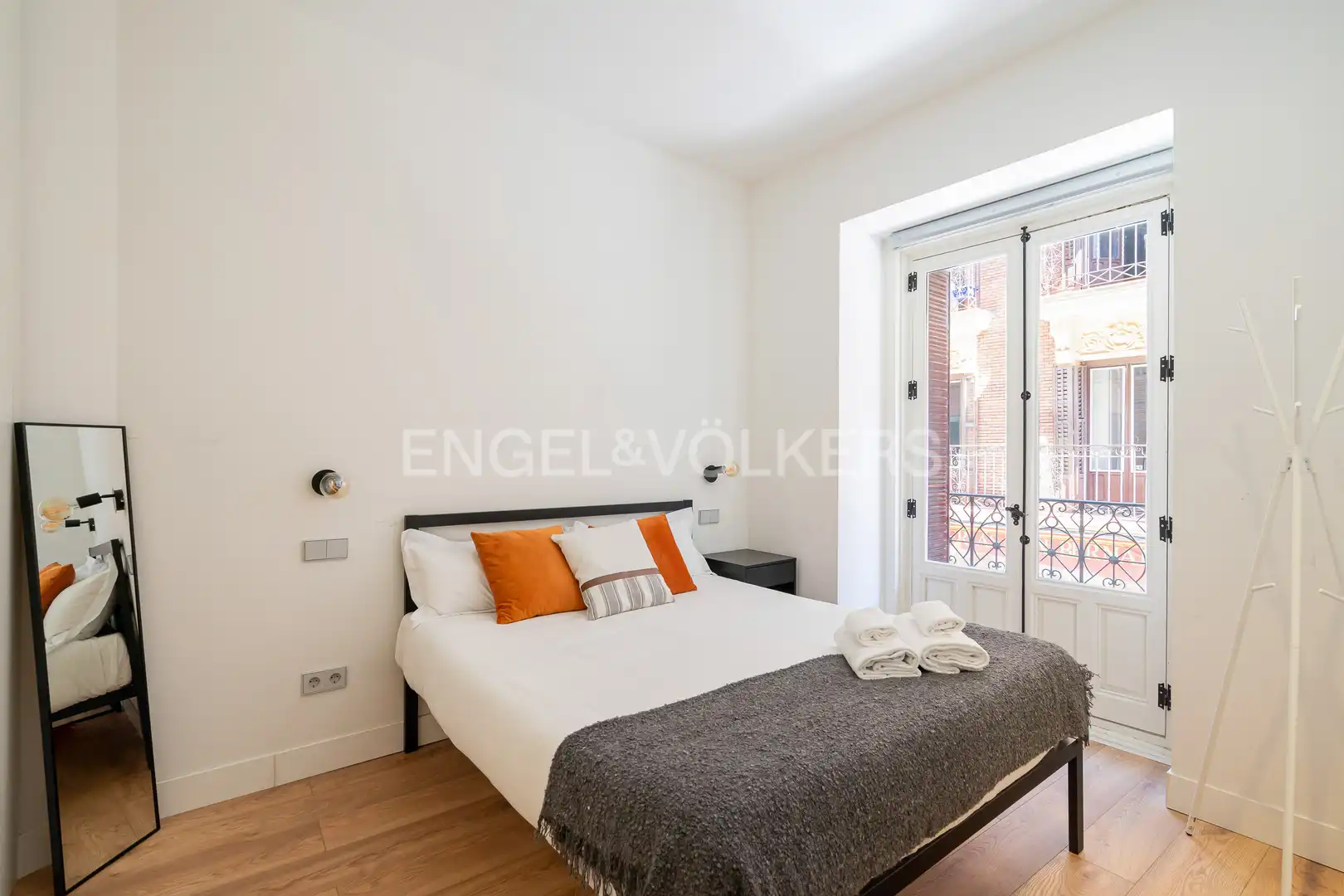 Bedroom of Flat for rent in Madrid  with Air Conditioner, Heating and Furnished
