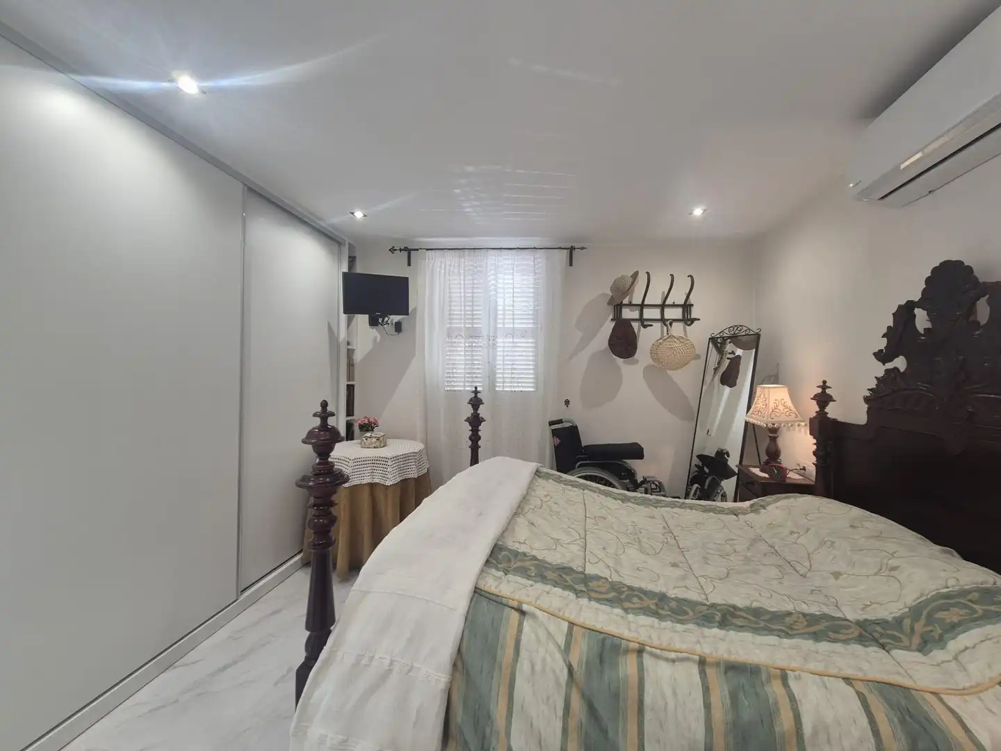 Houses for sale in Carrer d'Antoni Maria Alcover, Cristo Rey - Parque Europa