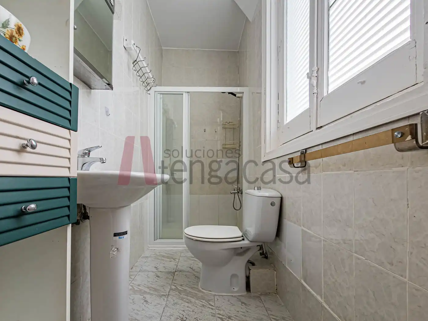 Flat for rent to own in Calle de la Colegiata, Embajadores - Lavapiés