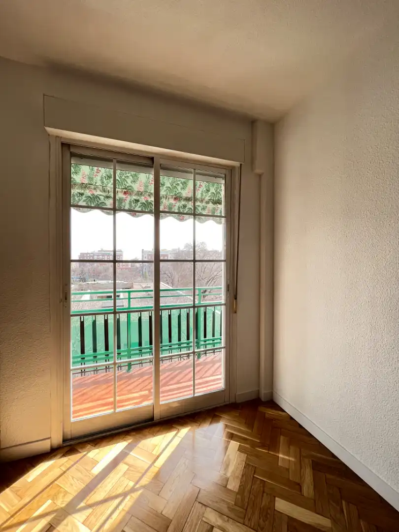 Schlafzimmer von Wohnung zur untervermieten in Madrid mit Klimaanlage, Terrasse und Möbliert